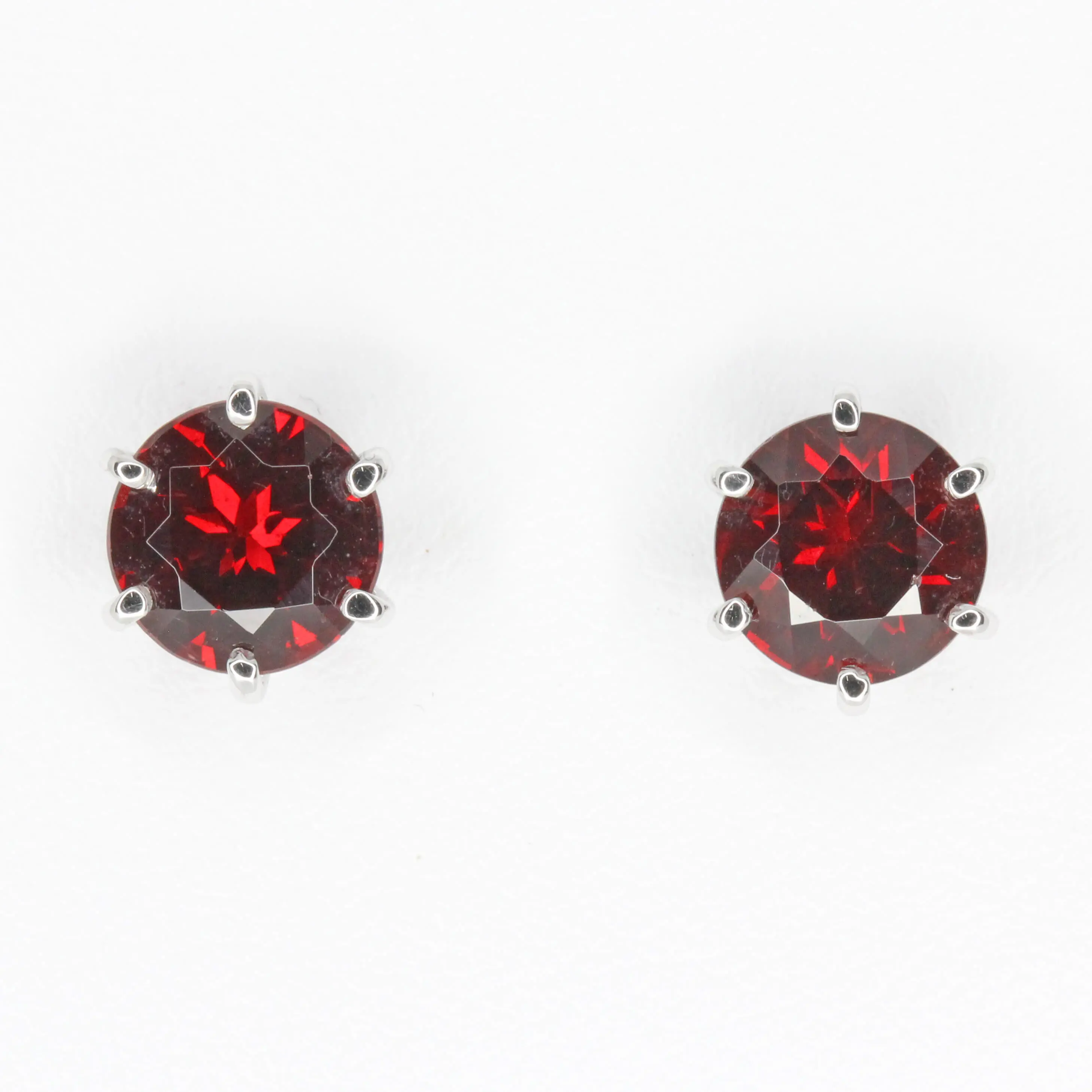 Round Cut Almandine Garnet Earrings set in 18ct White Gold