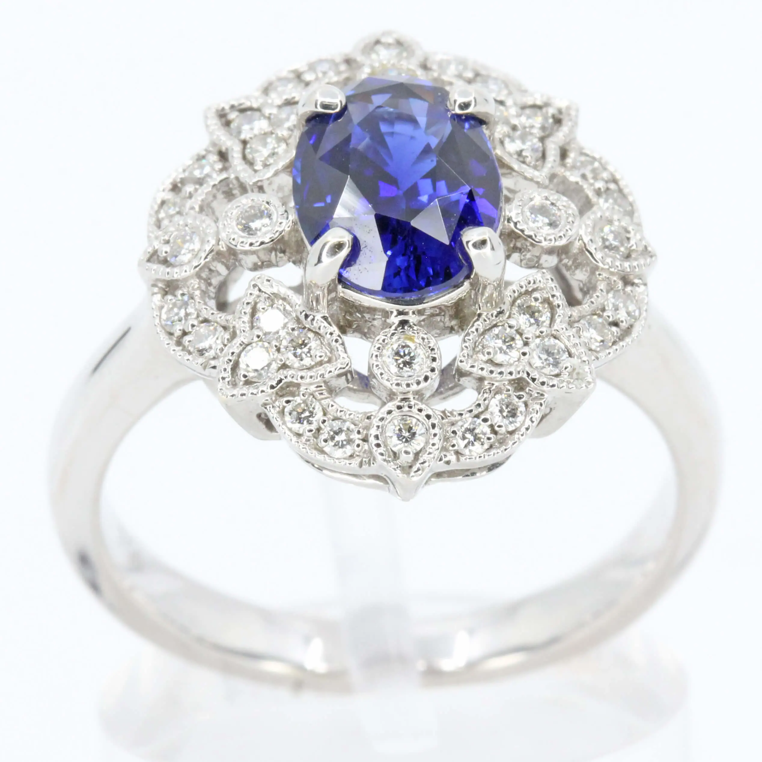 Ceylon Sapphire Ring with Vintage Design Set in 18ct White Gold