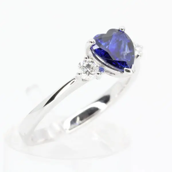Heart Shape Ceylon Sapphire Triliogy Diamond Ring Set in 18ct White Gold