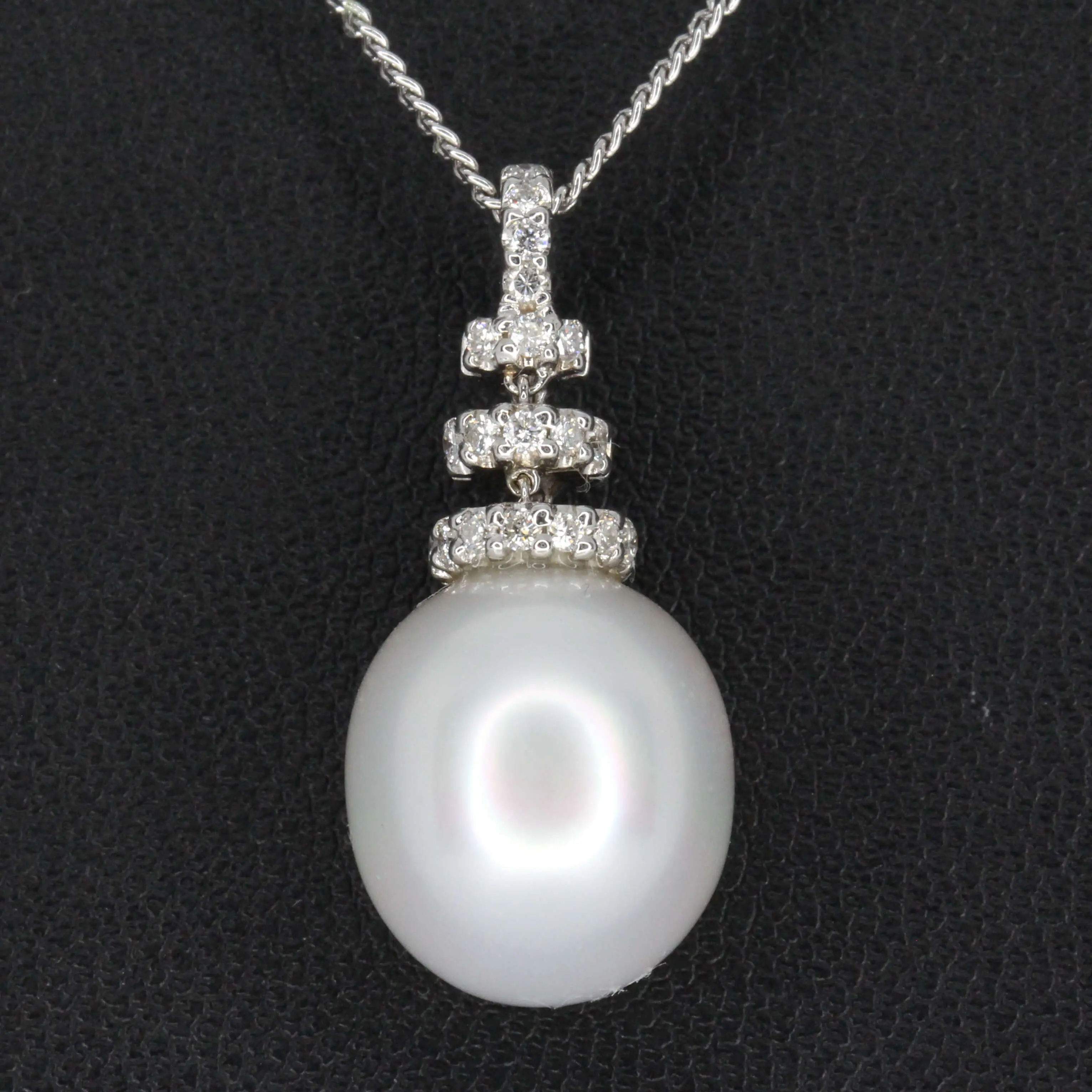 White South Sea Pearl Pendant with Diamonds set in 18ct White Gold