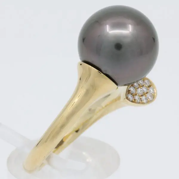 yellow gold tahitian and diamond ring