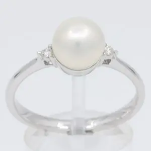 white south sea pearl ring