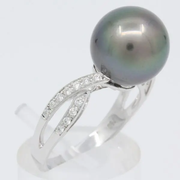 tahitian black pearl with diamond should accent