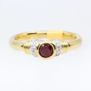 18ct Yellow Gold Garnet and Diamond Ring