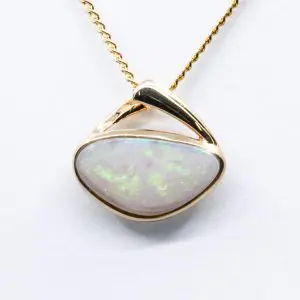 14ct Yellow Gold Solid Crystal Opal Pendant