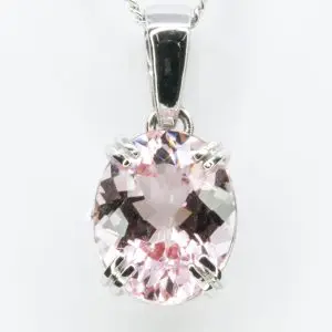 18ct White Gold Morganite Pendant