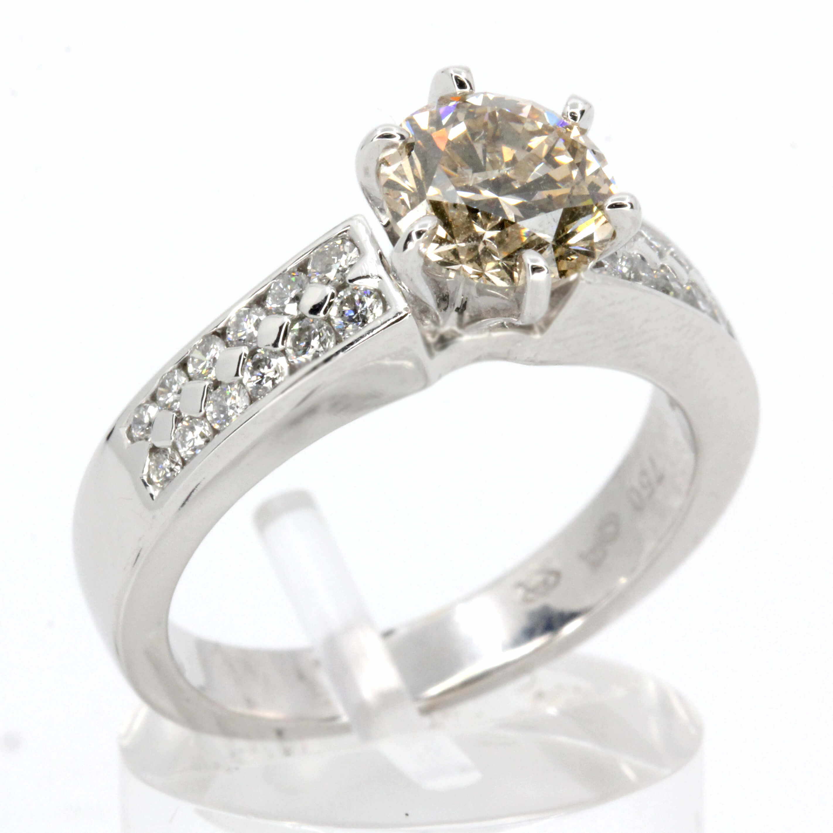 18ct White Gold Round Brilliant Cut Chocolate Diamond Ring Allgem