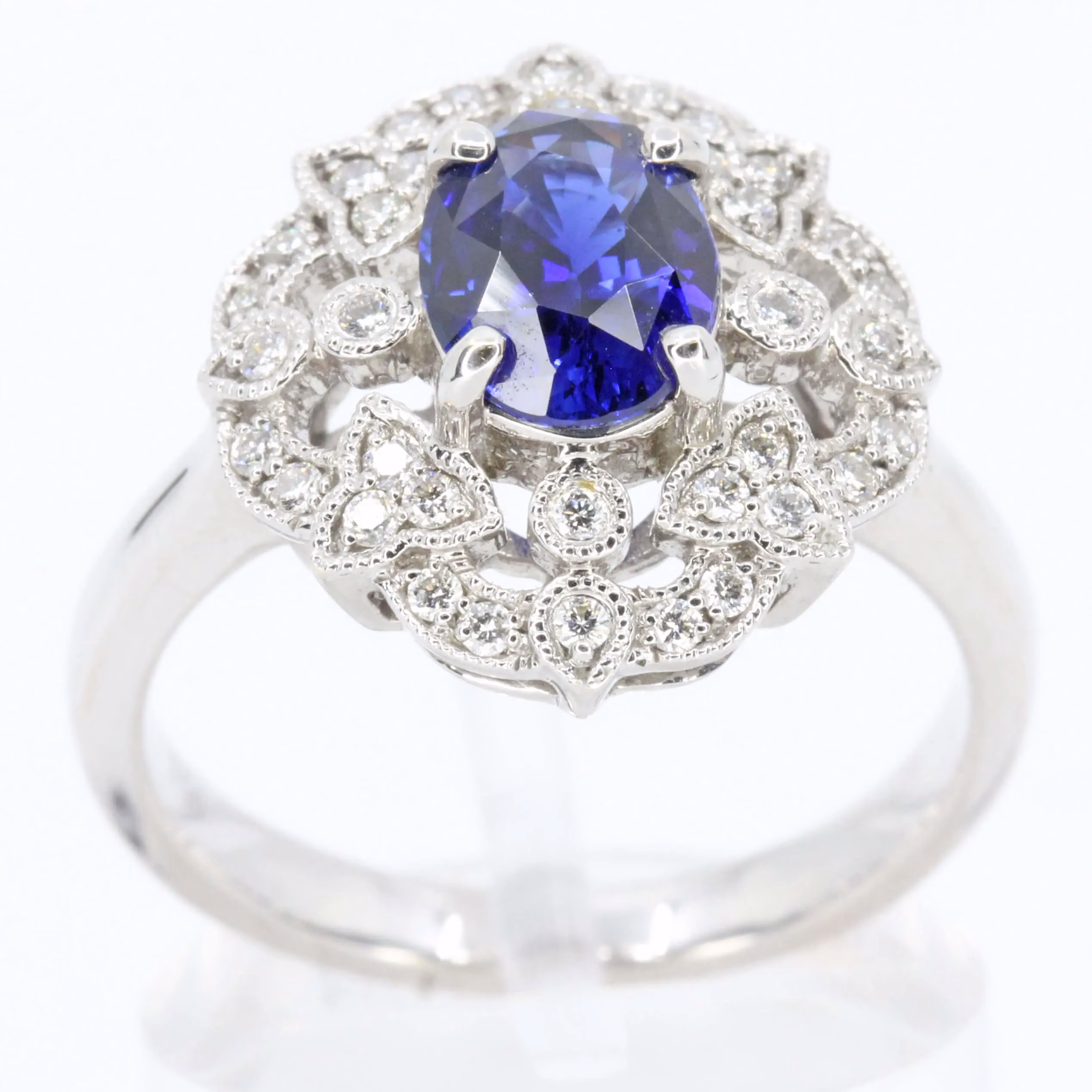 18ct White Gold Ceylon Sapphire and Diamond Ring - Image 1