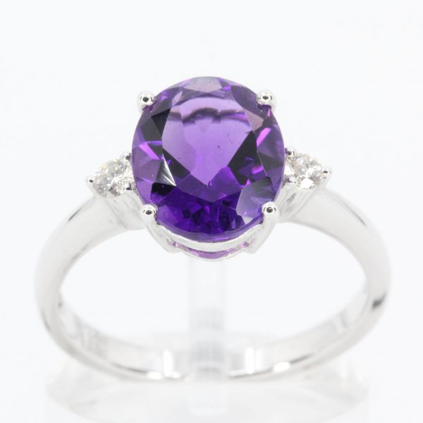 Amethyst Ring with Diamond Accents set in 18ct White Gold