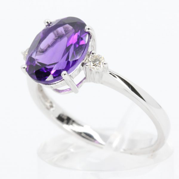 Amethyst Ring with Diamond Accents set in 18ct White Gold