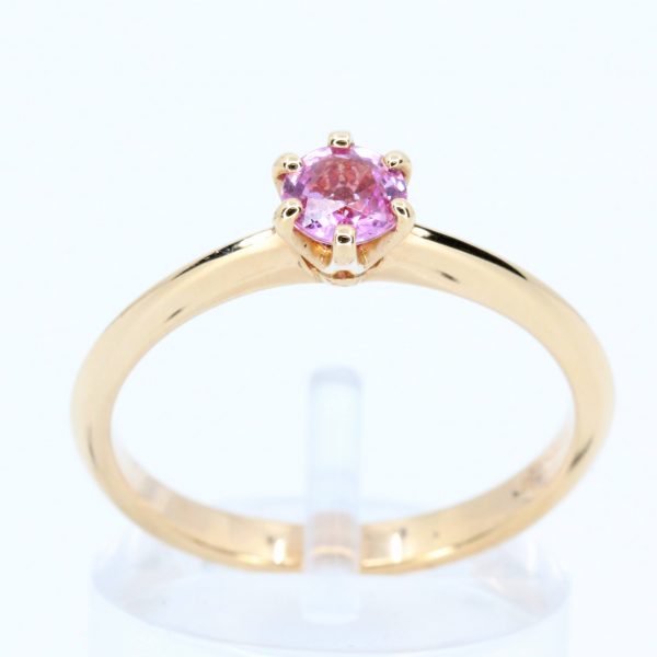 Round Cut Pink Sapphire Solitaire Ring Set in 18ct Rose Gold