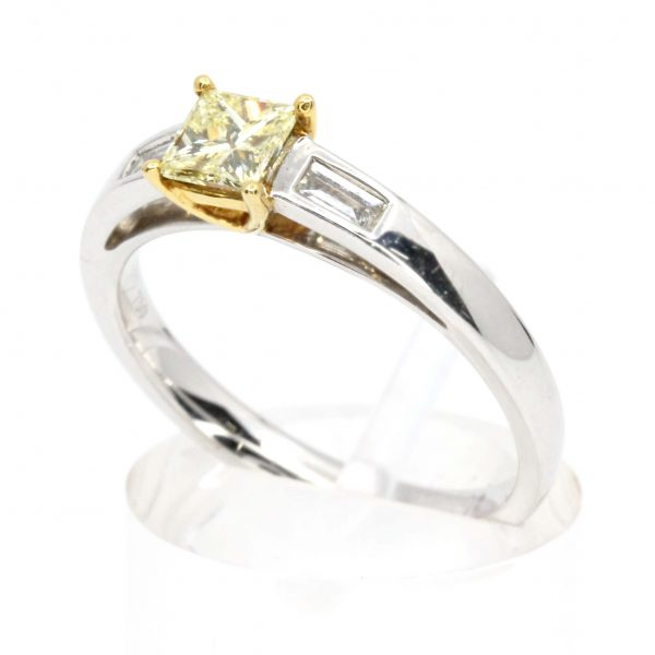 Princess Cut Diamonds Ring with Yellow Diamond set in 18ct White Gold