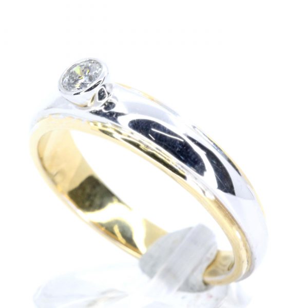Round Brilliant Cut Diamond Ring set in 18ct Two Tone Gold