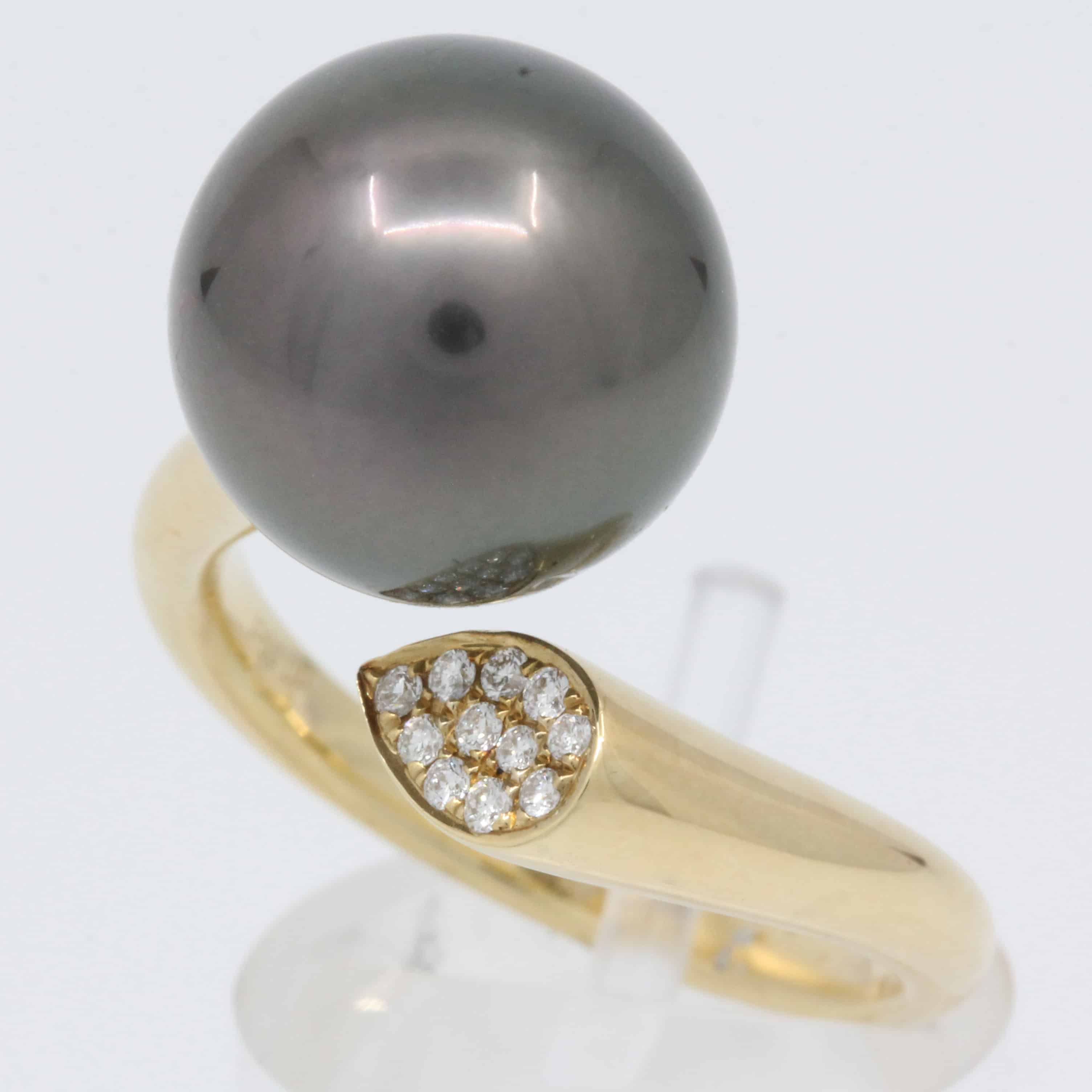yellow gold tahitian and diamond ring