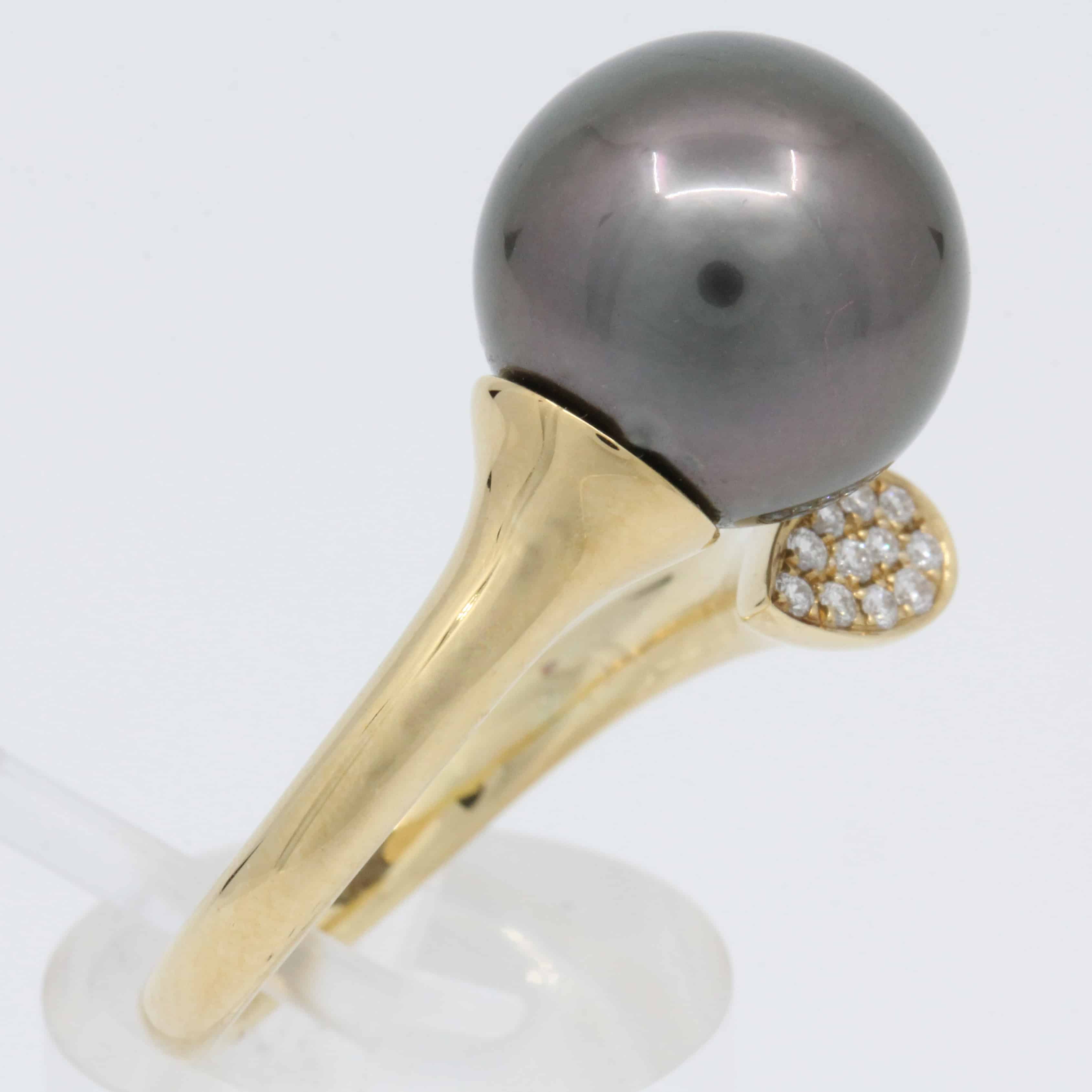 yellow gold tahitian and diamond ring