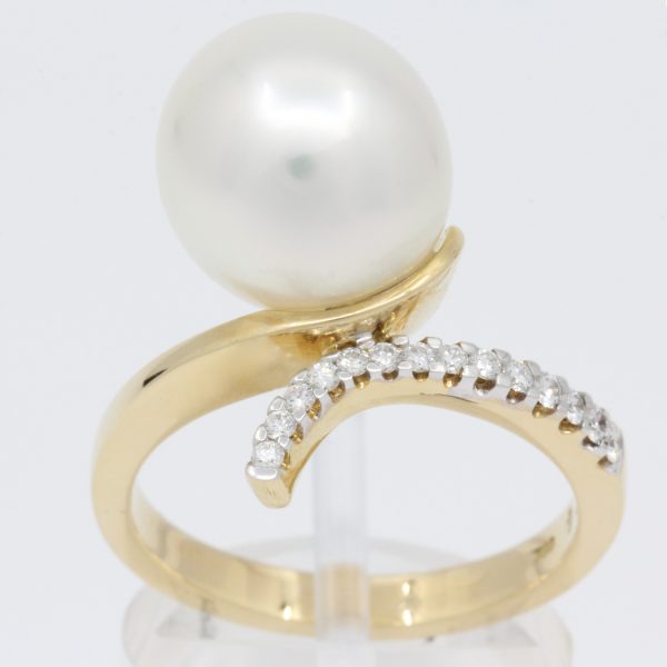 white pearl with diamonds yellow gold ring