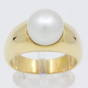 white south sea pearl ring set