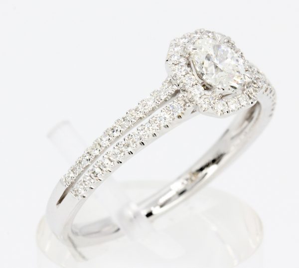 round diamond set white gold ring