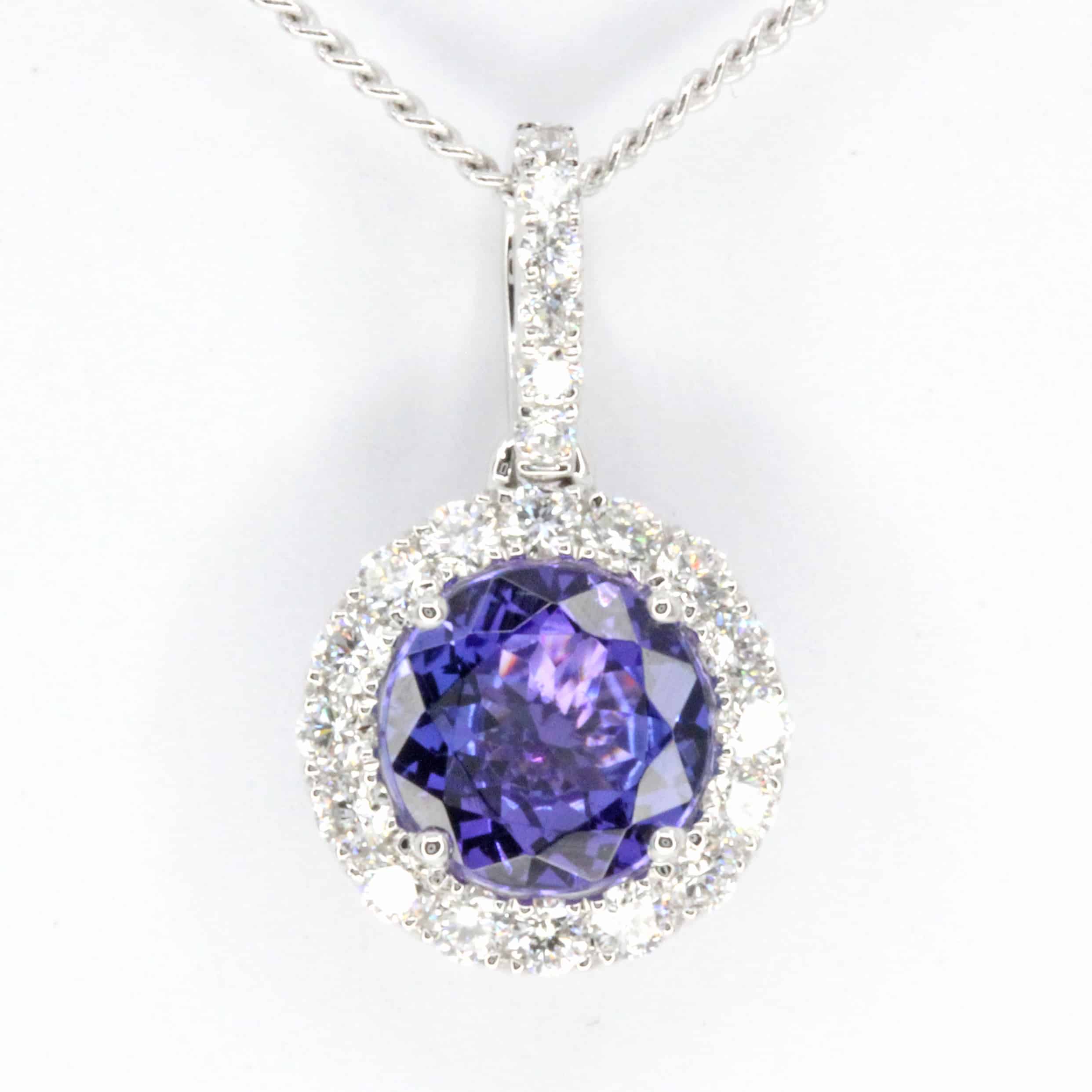 Gold tanzanite pendant Clearance