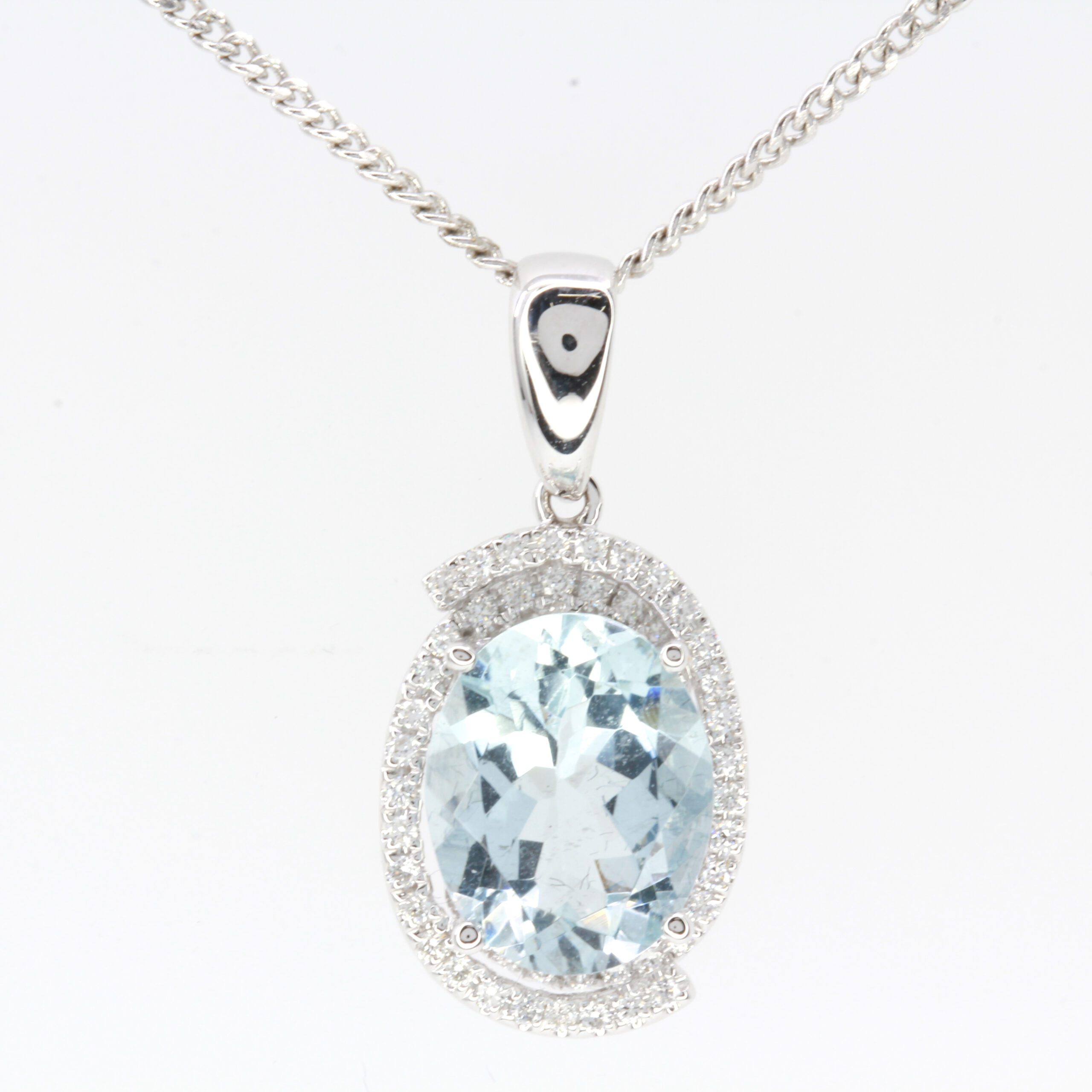 18ct White Gold Aquamarine and Diamonds Pendant | Allgem Jewellers