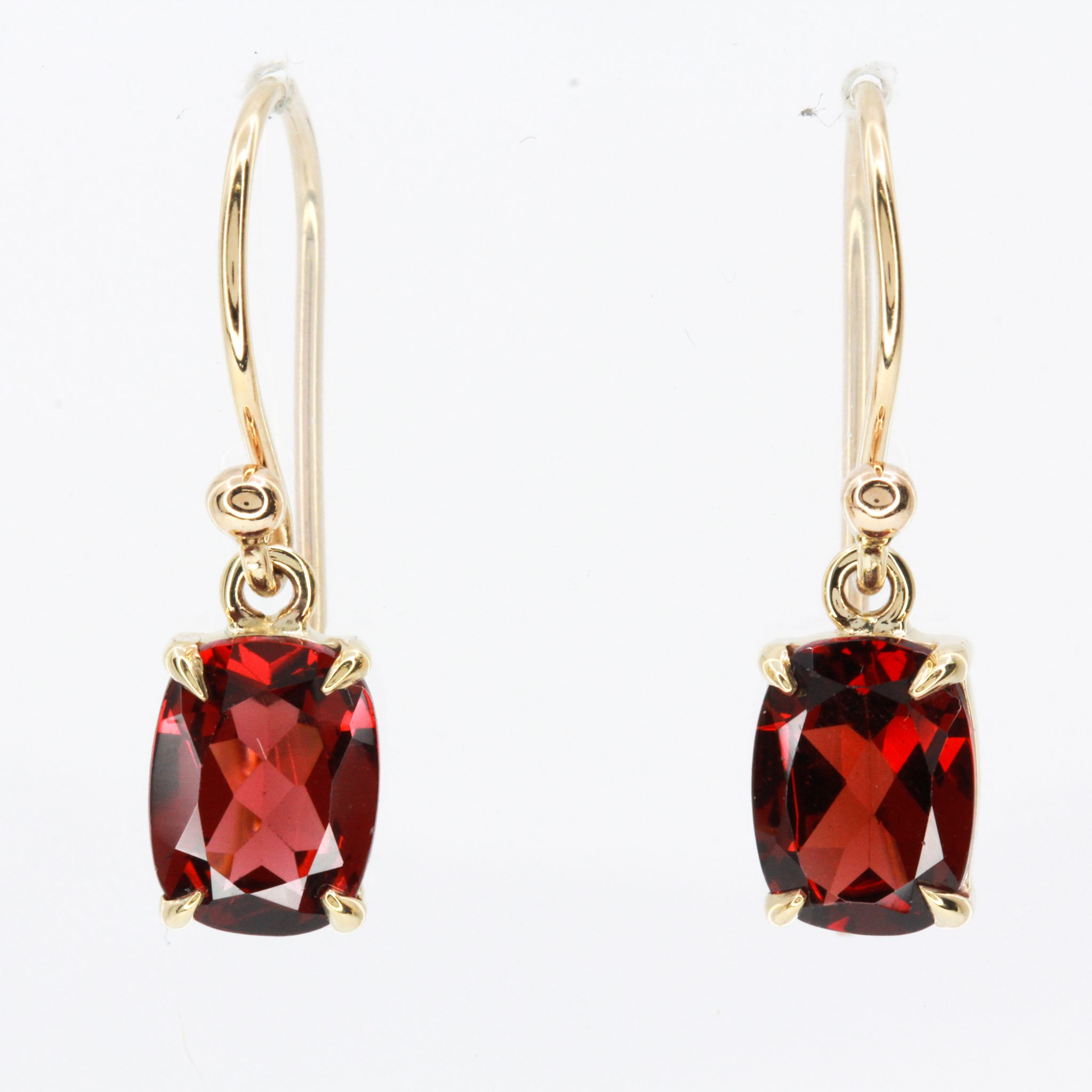 9ct Gold Garnet Earrings  6mm  G0451  FHinds Jewellers