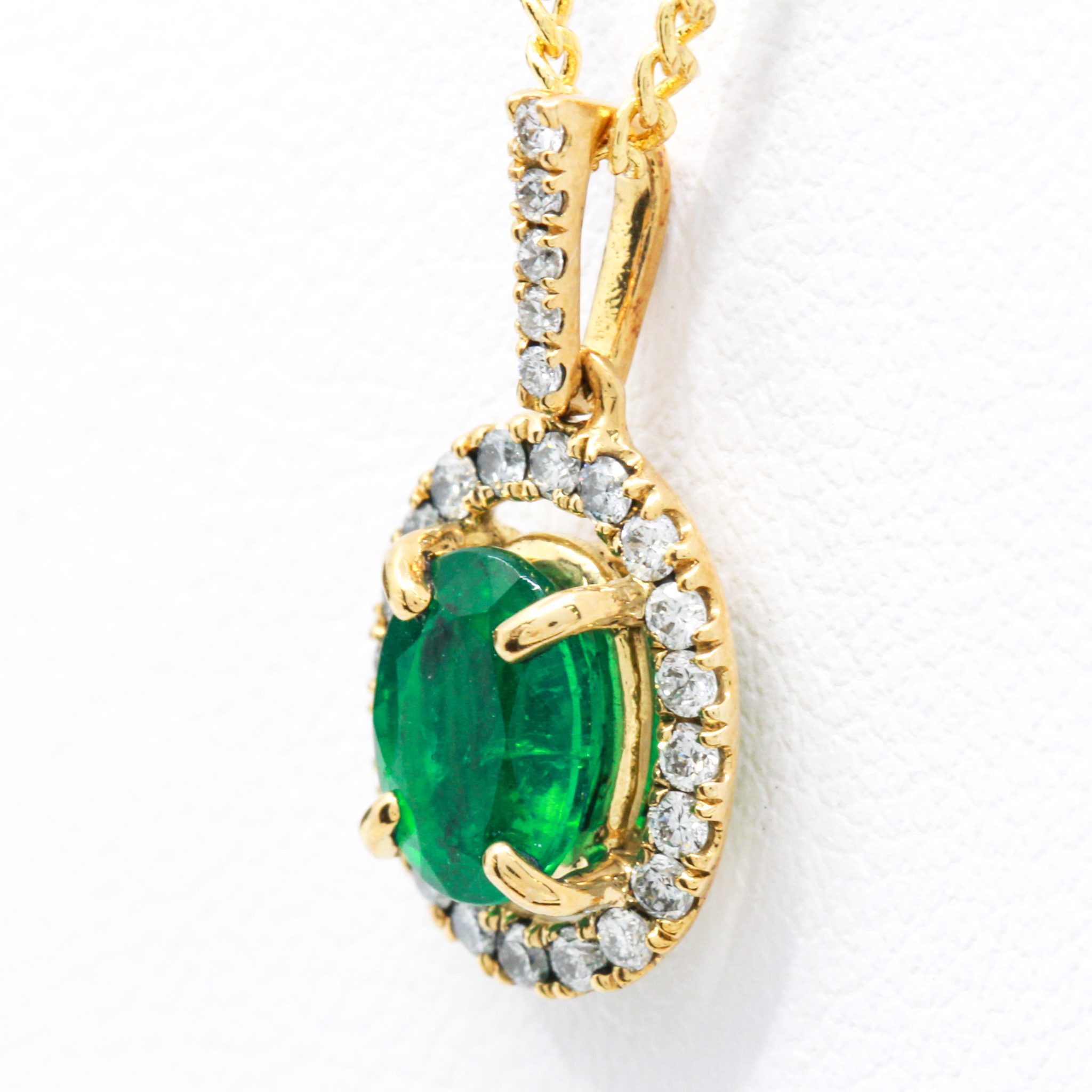 18ct Yellow Gold Emerald and Diamonds Pendant | Allgem Jewellers