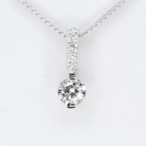 18ct White Gold Diamond Pendant