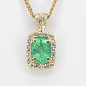 18ct Yellow Gold Western Australian Emerald and Diamond Pendant