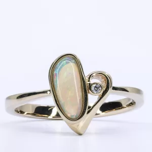 14ct Yellow Gold Solid Crystal Opal and Diamond Ring