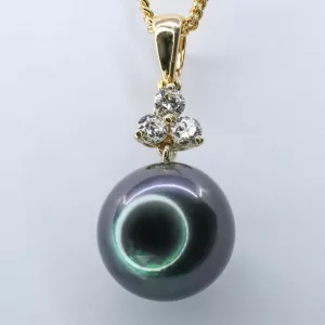 18ct Yellow Gold Tahitian Pearl and Diamond Pendant