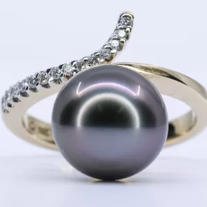 18ct Yellow Gold Tahitian Pearl and Diamond Ring