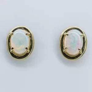 18ct Yellow Gold Solid Crystal Opal Earrings