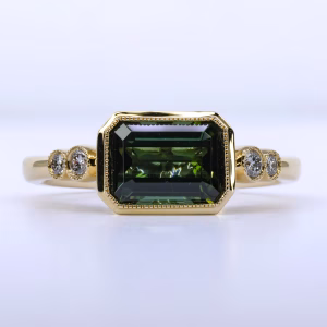18ct Yellow Gold Green Tourmaline and Diamond Ring