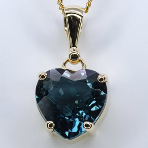 9ct Yellow Gold London Blue Topaz Pendant