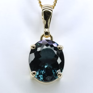 9ct Yellow Gold London Blue Topaz Pendant