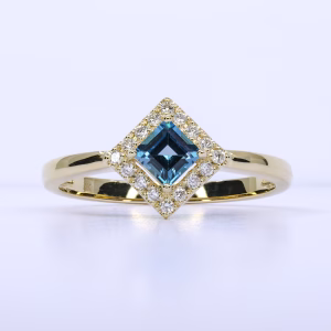 9ct Yellow Gold London Blue Topaz and Diamond Ring