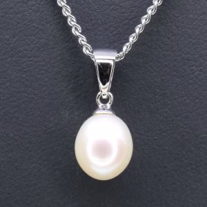 9ct White Gold 8mm Freshwater Pearl Pendant