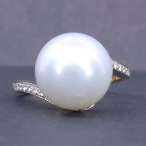 18ct Yellow Gold White South Sea Pearl and Diamond Ring