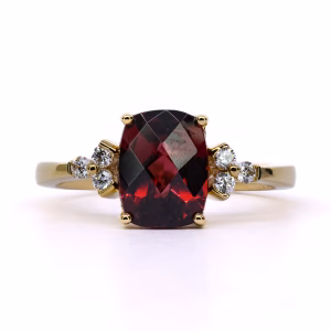 18ct Yellow Gold Garnet and Diamond Ring