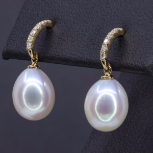 18ct Yellow Gold Freshwater Pearl and Diamond Drop Earrings