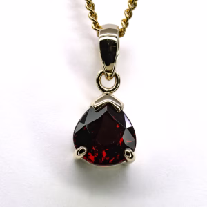 9ct Yellow Gold Garnet Pendant
