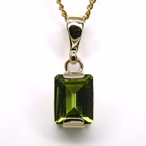 9ct Yellow Gold Peridot Pendant