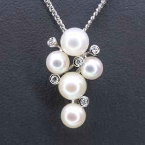 18ct White Gold Akoya Pearl and Diamond Pendant