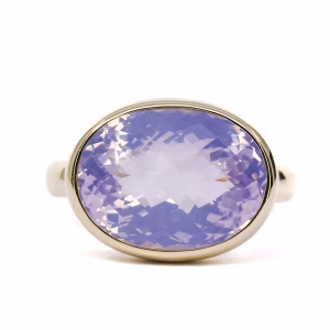 9ct Yellow Gold Lavender Amethyst Ring