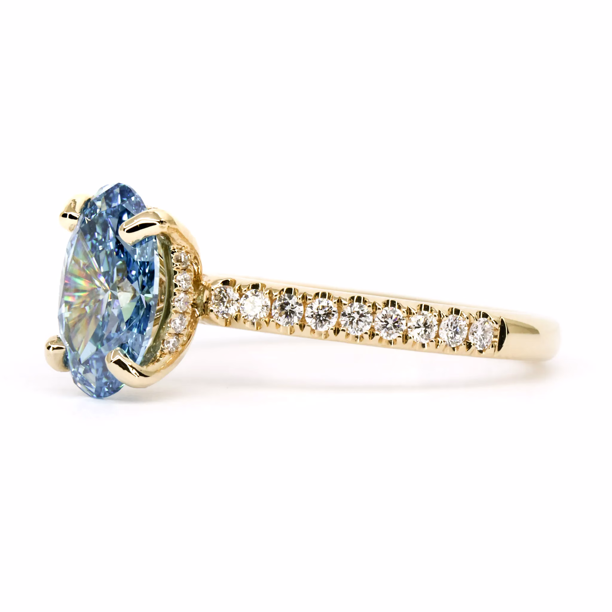 18ct Yellow Gold Certified Blue Lab Grown Diamond Ring - Image 3