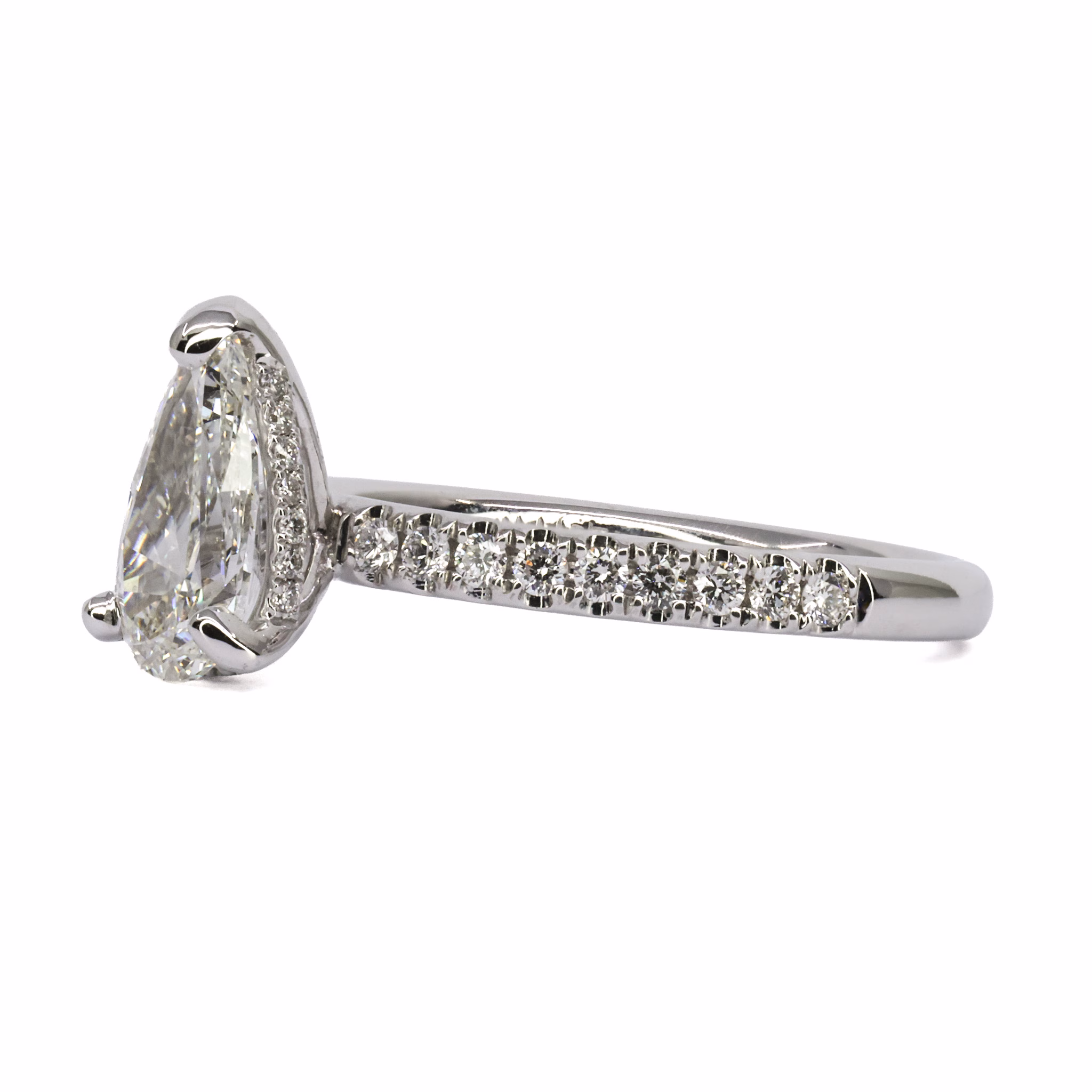 18ct White Gold Certified Lab Grown Diamond Ring - Image 3
