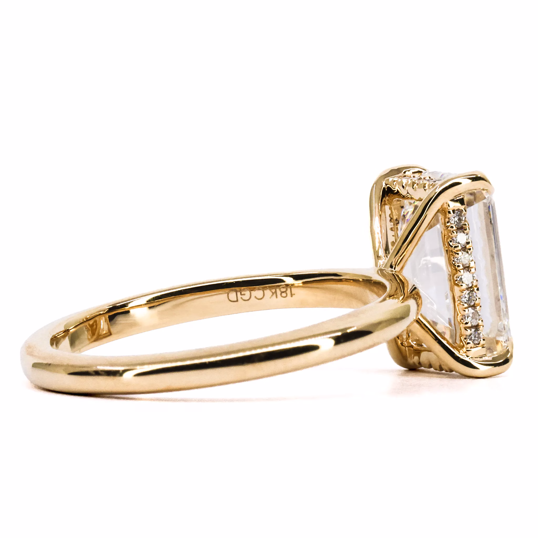 18ct Yellow Gold Certified Lab Grown Diamond Ring - Image 3